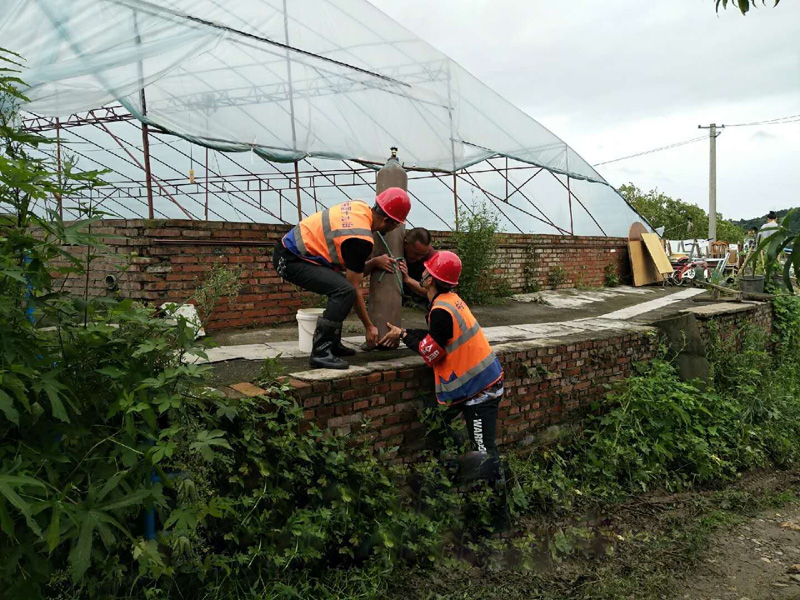 成都建设简阳成安渝高速公路项目部积极参与抗洪抢险